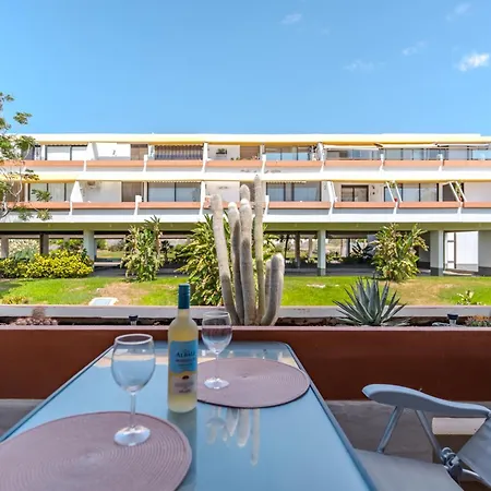 Sunny With Pool & Terrace & Wifi *