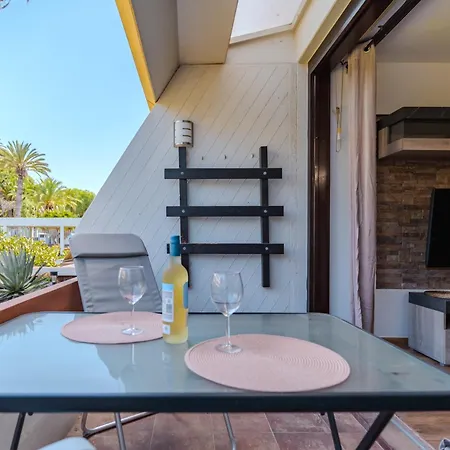 Sunny With Pool & Terrace & Wifi Apartment *