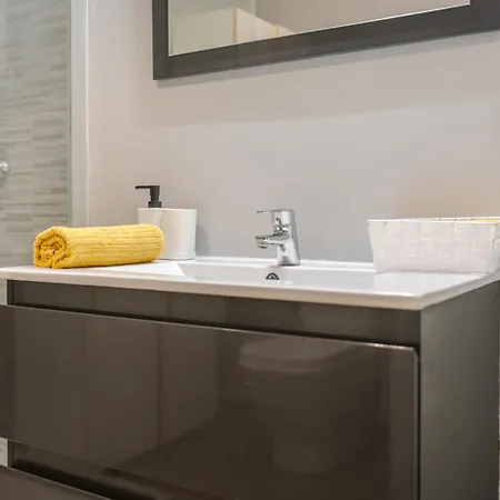 Apartment Sunny With Pool & Terrace & Wifi