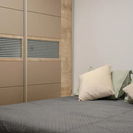 Marav, Climatizated Pool Apartment