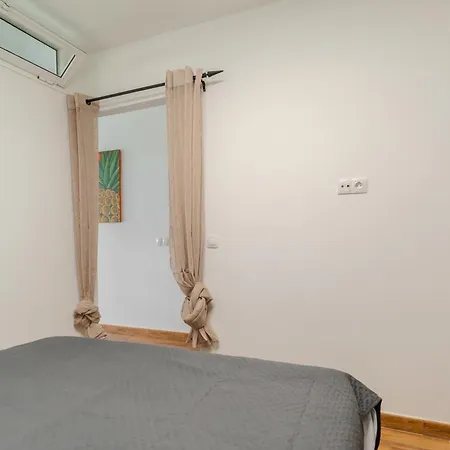 アパート Sunny With Pool & Terrace & Wifi コスタ・デル・シレンチオ