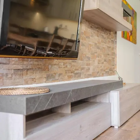 アパート Sunny With Pool & Terrace & Wifi *