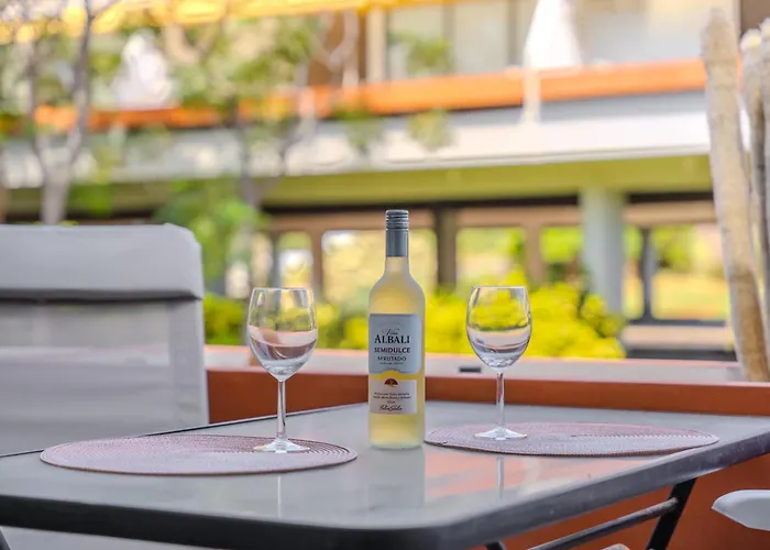 アパート Sunny With Pool & Terrace & Wifi