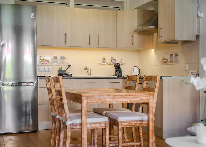 Sunny With Pool & Terrace & Wifi アパート *