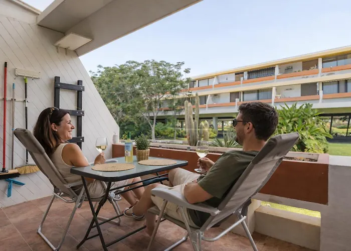 Sunny With Pool & Terrace & Wifi