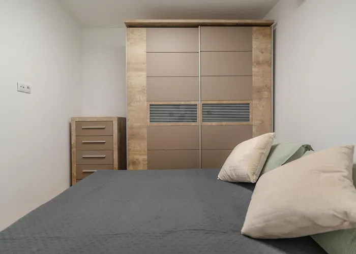 Sunny With Pool & Terrace & Wifi *