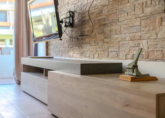 Sunny With Pool & Terrace & Wifi アパート コスタ・デル・シレンチオ