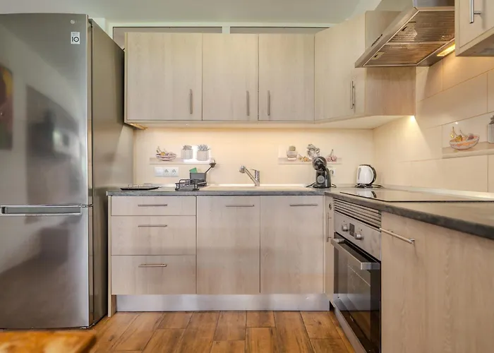 Sunny With Pool & Terrace & Wifi * コスタ・デル・シレンチオ