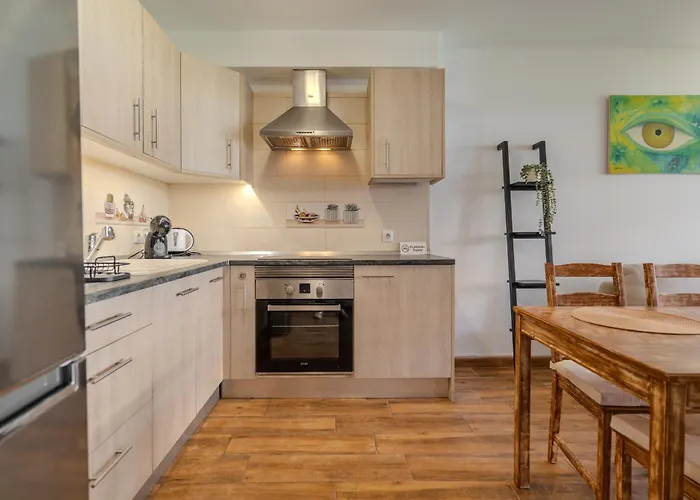 アパート Sunny With Pool & Terrace & Wifi コスタ・デル・シレンチオ