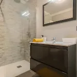 Sunny With Pool & Terrace & Wifi דירה