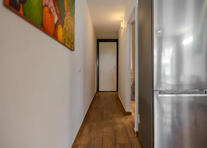 Marav, Climatizated Pool *