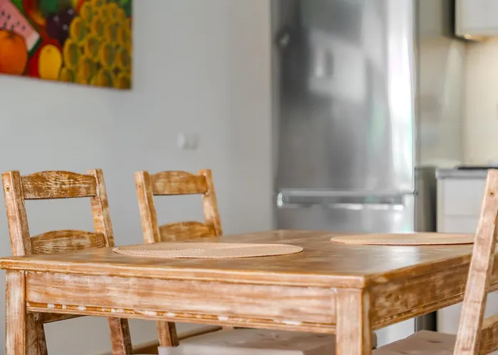 Sunny With Pool & Terrace & Wifi Apartment *